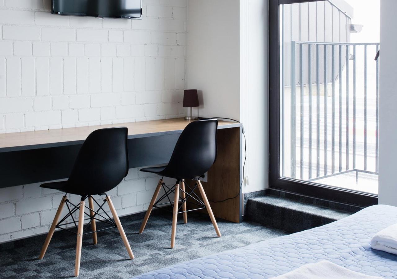 Self Check-In Hotel Railway Apartments Vilnius Ngoại thất bức ảnh